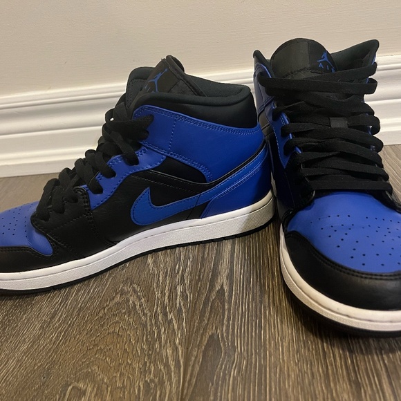 JORDAN 1 MID RETRO ROYAL | WORN ONCE - Picture 2 of 5